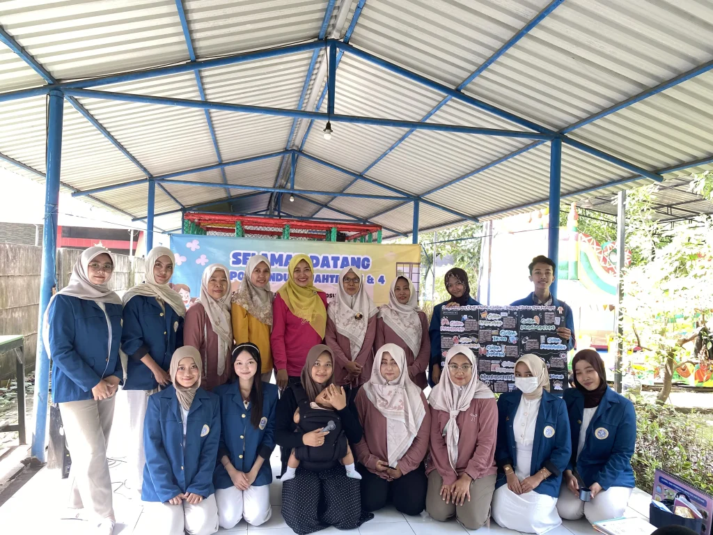 Membangun Literasi Obat Bersama Warga Randu Agung