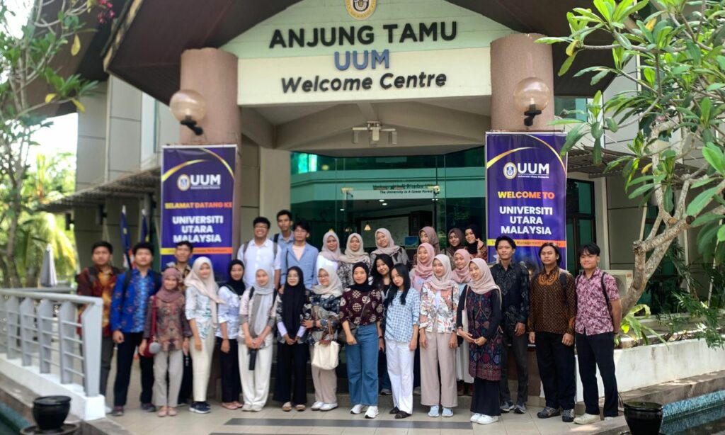 Sepuluh Mahasiswa D4 Kearsipan dan Informasi Digital Melakukan Kegiatan Student Outbound di UiTM Kedah, Malaysia